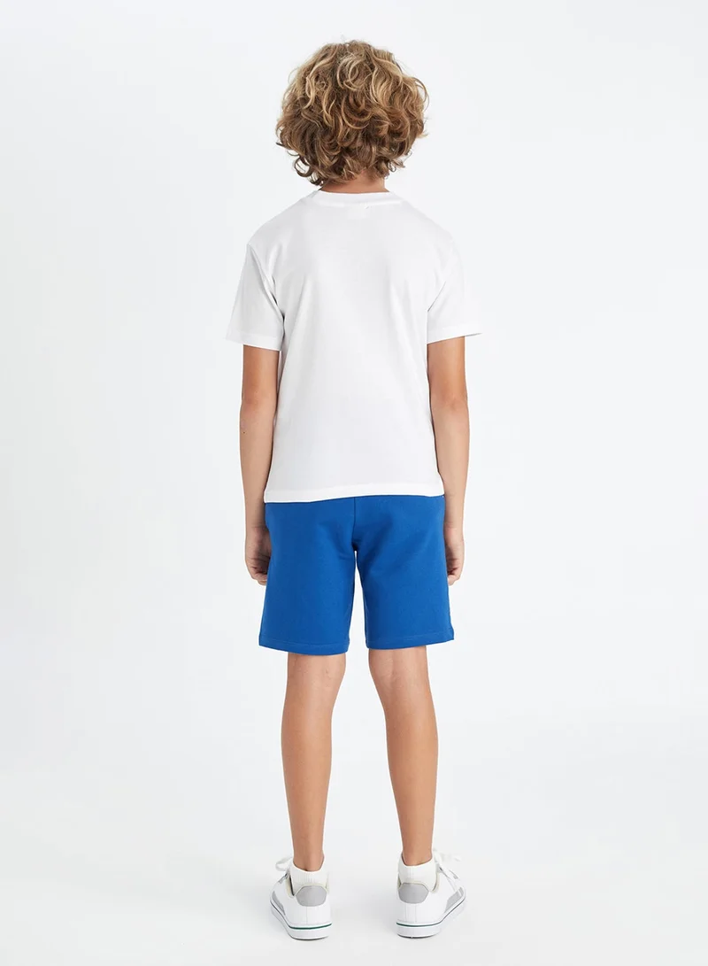 ديفاكتو طقم تي شيرت وشورت قصير بأكمام مطبوعة من قطعتين